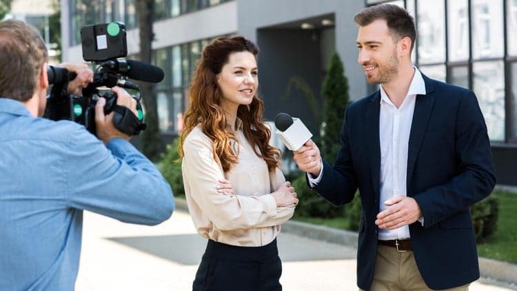 Journalism: Be a Great Talk Show Host - Free Udemy Course